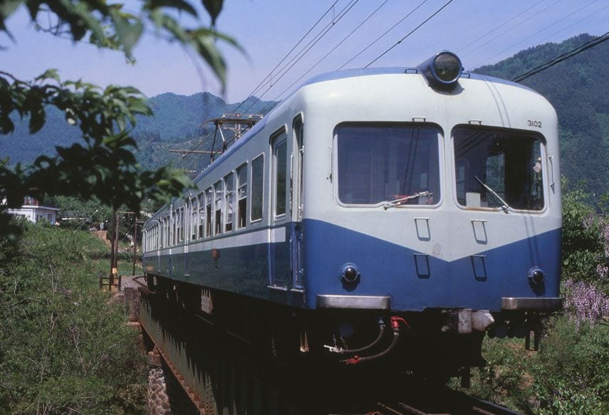 富士急行のオリジナル車両3100形（筆者撮影）