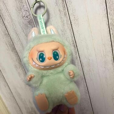 Z世代が中国発｢ラブブ｣にハマる理由──｢かわいい｣だけじゃ説明