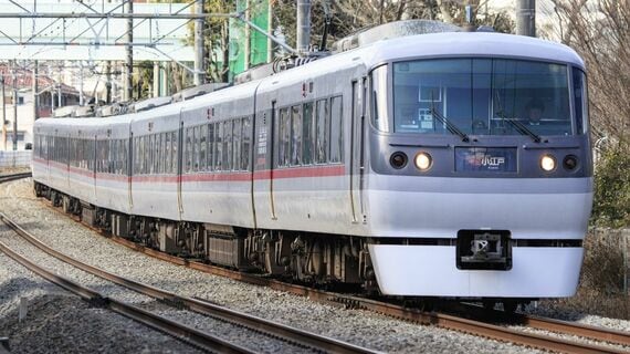 西武新宿線の特急「小江戸」