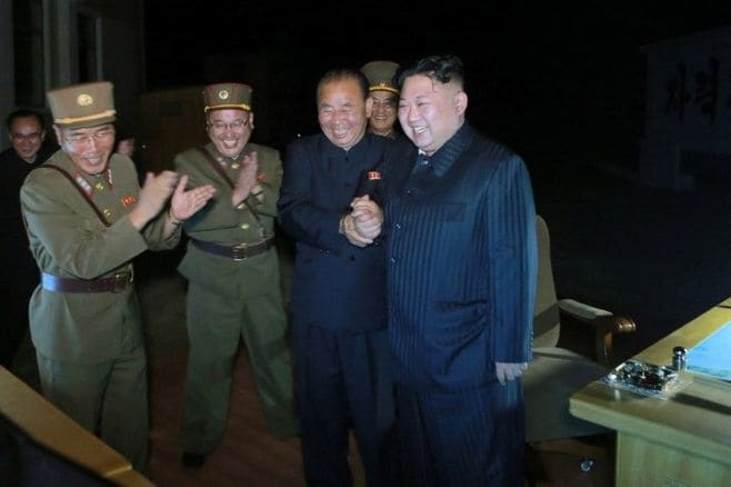 北朝鮮の金委員長｢米本土全域が射程入り｣