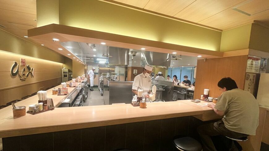 福岡のローカルチェーン「天麩羅処ひらお」。直営のみでフランチャイズ展開をしないのが同店のポリシー（著者撮影）