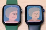 Apple Watch Series 7（左）とSeries 6（右）。対角の画面サイズとしては44mmから45mmへの拡大ながら、表示領域がぐぐっと広がっているのがわかる（筆者撮影）