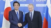 日ロ解散説が浮上！安倍首相の描くシナリオ ｢史上最長政権｣を狙う首相の胸中は？