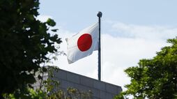 ｢誰が得するのか｣と"賛成4党"からも不満の声､高市首相まで距離を置き始めた｢国旗損壊罪｣不可解すぎる永田町の迷走