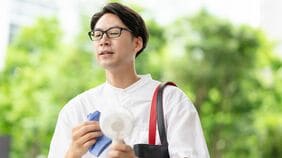 毎日洗濯しても｢臭いおじさん｣になるのは当然だった…ビジネスマンを襲う"服のニオイ"の本当の原因