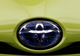 Toyota to Expand Hybrid System Development to Further Cut Emissions