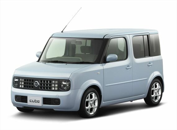 2002年に発売された2代目キューブ(写真:日産自動車)