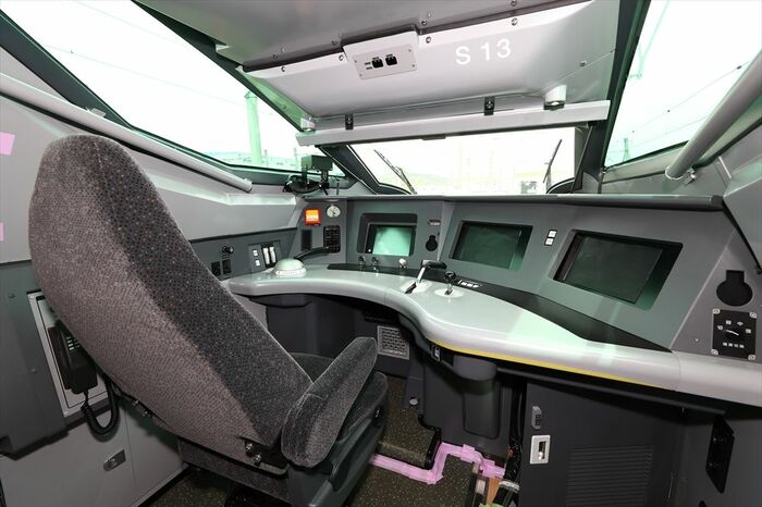10号車の運転台