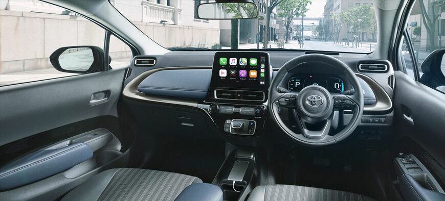 新型アクアのインストルメントパネル（写真：トヨタ自動車）
