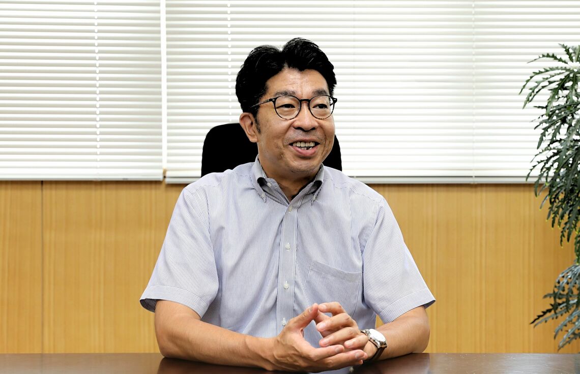 武雄市の小松政市長は、新大学で地域産業の活性化にも期待する