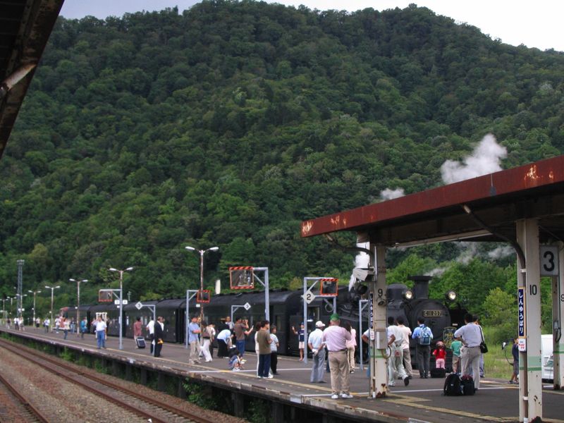 2007年秋に追分―夕張間で運転されたSL夕張応援号（筆者撮影）