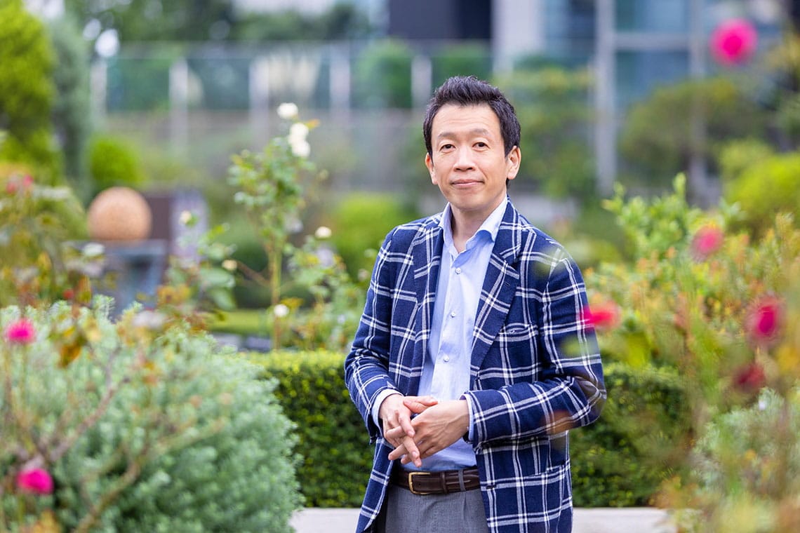 大石智（おおいし・さとる）北里大学 医学部精神科学 講師、北里大学病院相模原市認知症疾患医療センター長1999年に北里大学医学部卒業後、北里大学東病院精神神経科にて研修。駒木野病院精神科、北里大学医学部精神科学助教を経て、2019年より現職。2012〜2013年に文科省「教職員のメンタルヘルス対策検討会議」委員を務める。著書に『教員のメンタルヘルス——先生のこころが壊れないためのヒント』（大修館書店）などがある（写真：大石氏提供）