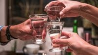 ｢愚痴をこぼしあえる友達｣｢交流会で必死につくった人脈｣…ビジネスでの成功には《どちらも捨てるべき》という非情