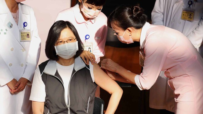 ｢台湾産ワクチン｣接種開始が内外に広げる大波紋