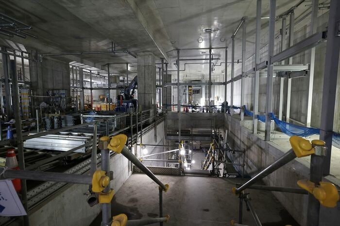 工事中の新横浜駅