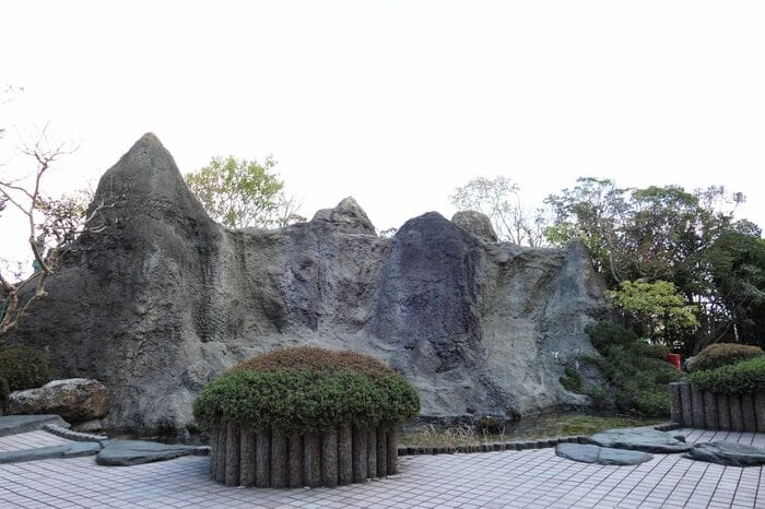 9階屋上には滝もある