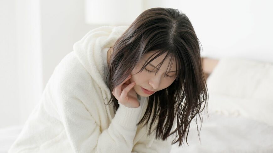 加齢に伴う免疫機能の低下を防ぐためにはどうすればよいのでしょうか（写真：mapo／PIXTA）