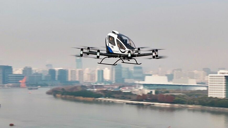 すでに滞空認証を取得しているイーハンのEH216ｰS。低価格で数百台を売り上げているが用途はもっぱら遊覧飛行などだ（同社ウェブサイトより）