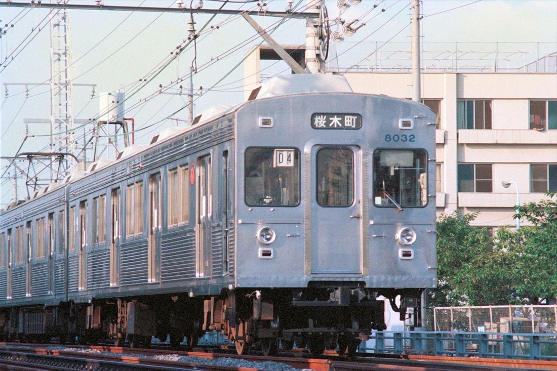 画像 | 東急線､懐かしい｢ギラギラのステンレス車｣時代 緑の旧型車が