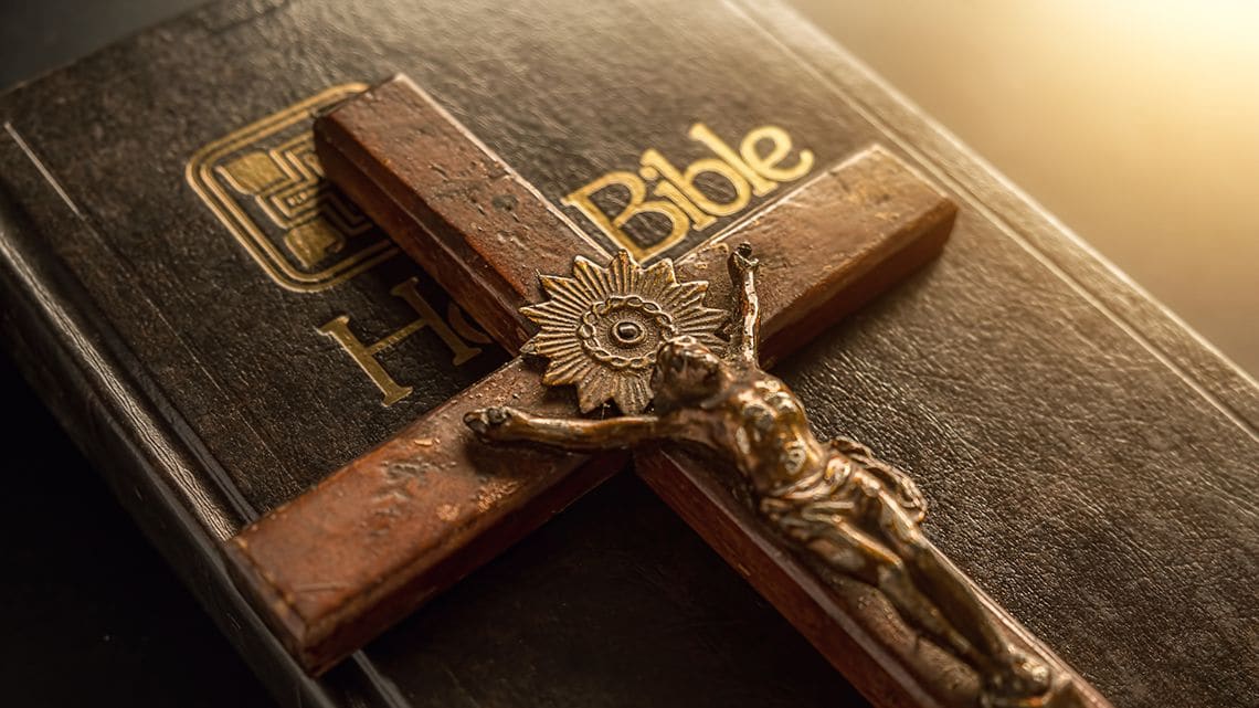 聖書と十字架