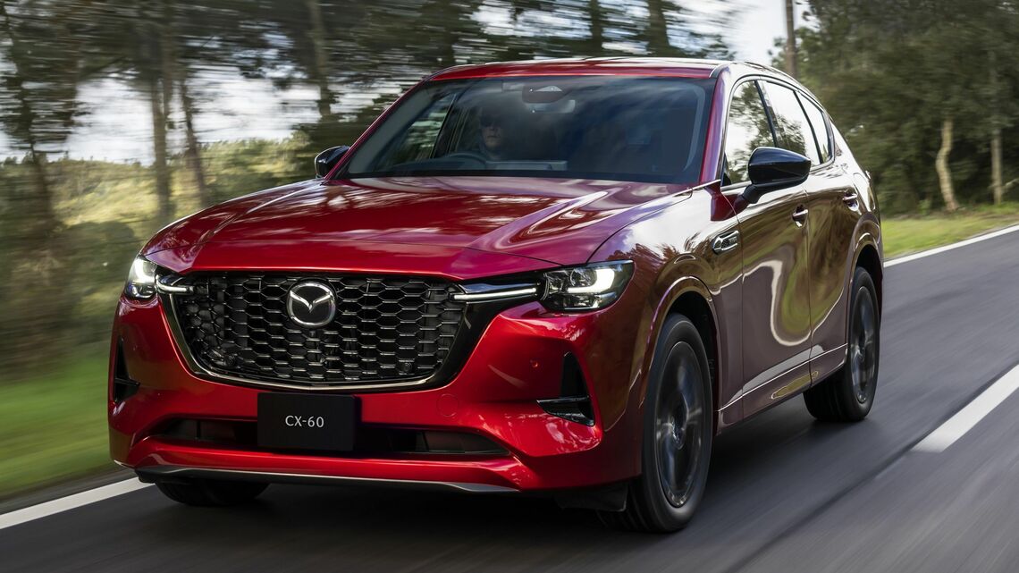 マツダのクロスオーバーSUV「CX-60」。さまざまなパワートレインを用意しているが、どのグレードを選べばいいのだろうか（写真：マツダ）