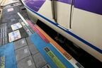 車掌が停止位置を確認する目印
