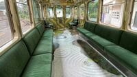 江ノ電､乗って驚く｢観音電車｣で狙う観光復活 外観は普通の電車､車内は極楽浄土に｢枯山水｣