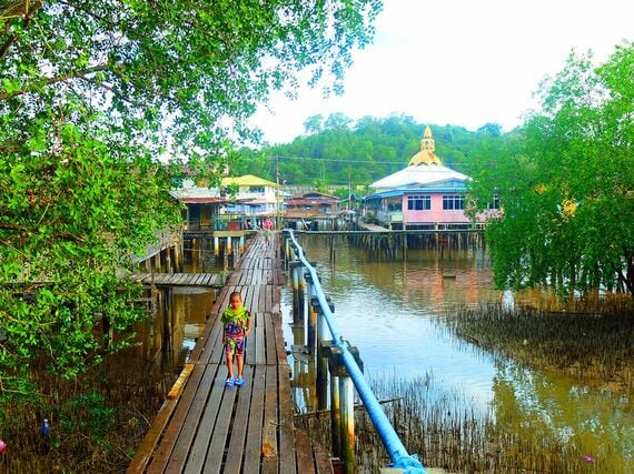 カンポンアイール