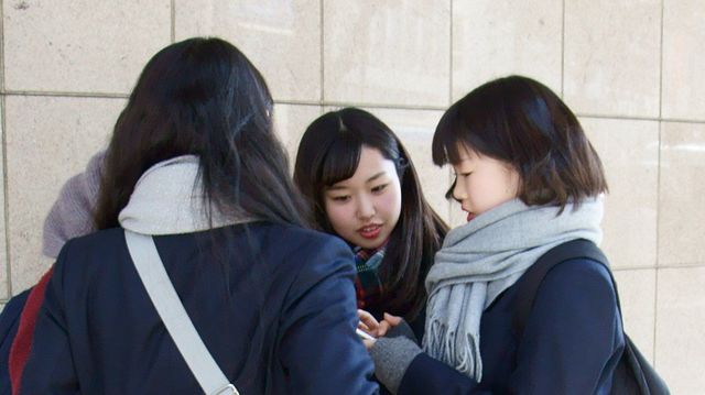 女子高生の ツイッター離れ が進行する必然 イマドキのline事情 東洋経済オンライン 経済ニュースの新基準