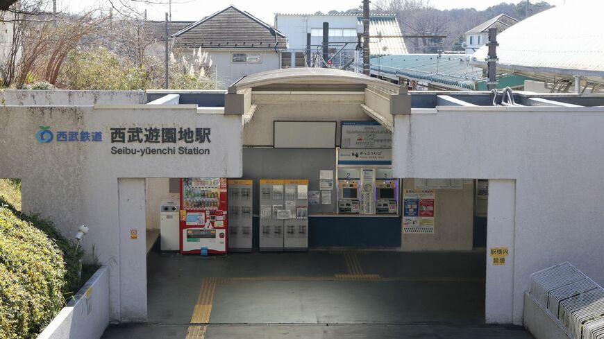 3月13日に駅名が多摩湖駅に変更された西武多摩湖線の西武遊園地駅。仮駅時代を含めて2回の移転と4回の駅名変更を行い、今回が5回目となる（筆者撮影）