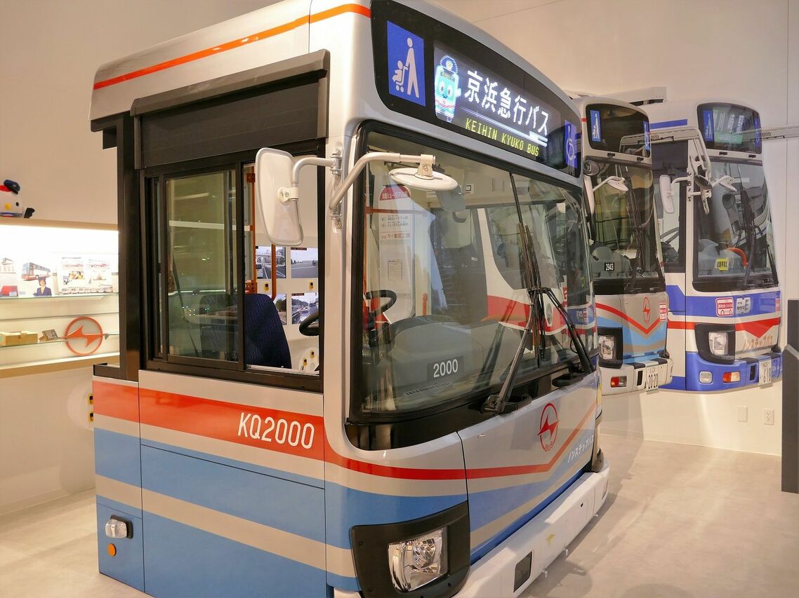 京急グループのバスに関する展示スペース