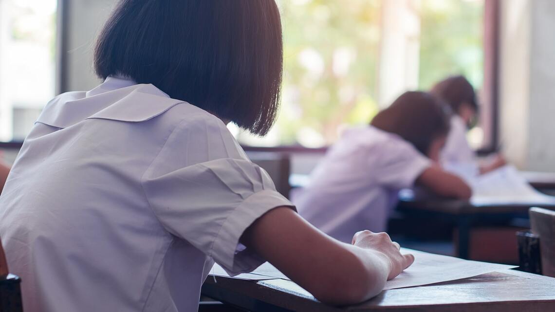 競わせることで最下位の汚名を着せられる子どもたちが必ず出てくるのも事実だ（写真：arrowsmith2／PIXTA）