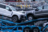 25年通期業績見通し撤回､GMにトランプ関税の影