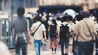 女性にいきなり…｢ぶつかり男｣は罪に問えるのか