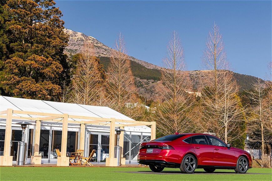 2024年3月8日に発売したホンダの新型「アコード」（写真：三木宏章）