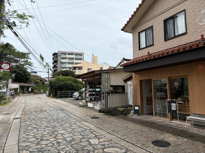 壺屋やちむん通り