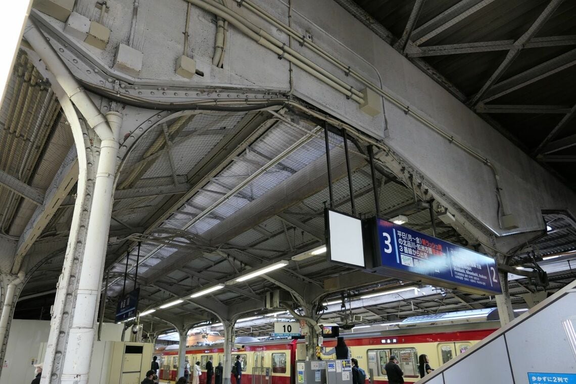 京急品川駅の天井