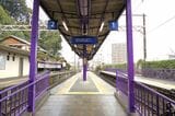 紫色の石山寺駅