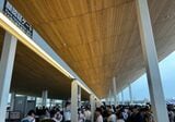 開門間際の西ゲート