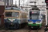 現在の福井鉄道は路面電車タイプの車両に切り替わった。元名鉄の770形と廃車後の200形が並ぶ（撮影：南正時）