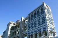 電通とフジ・メディアＨＤを分析する