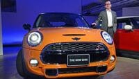 BMW､高級小型車で日本市場を攻める ｢MINI｣｢2シリーズ｣の新モデル投入