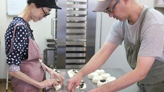 最短1分で完売｢人気ベーグル屋｣営む夫婦の正体