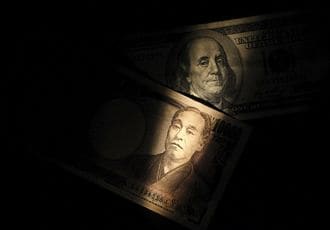 ドルが上昇､それでも円高の｢謎｣