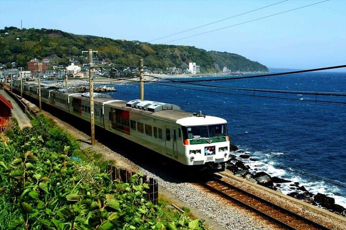 特急「踊り子」の185系