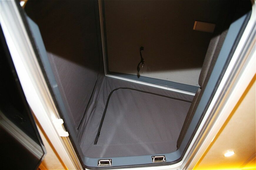 ホワイトハウスキャンパー「トリノ」（筆者撮影）