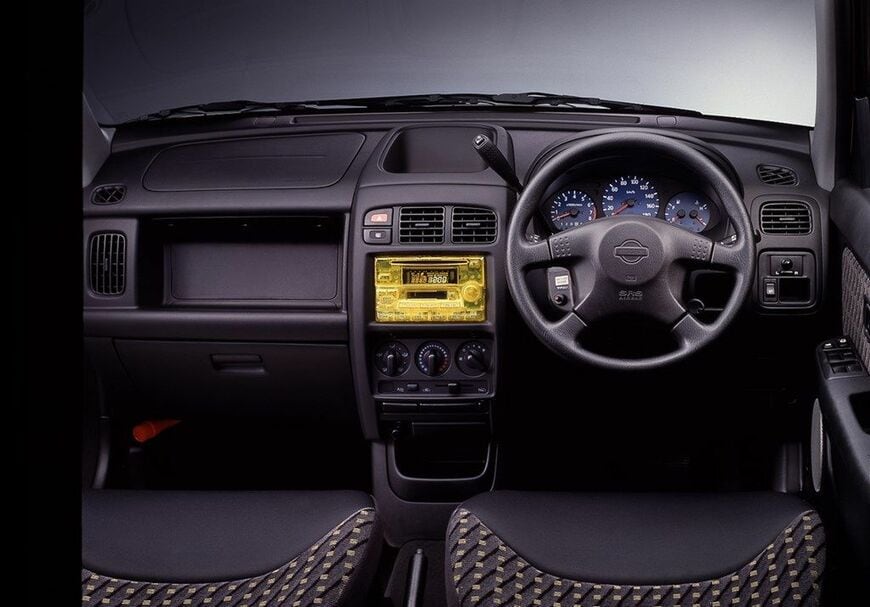 初代キューブ（写真：日産自動車）