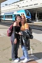 普通列車の乗客が地元高校生中心というのは日本に酷似