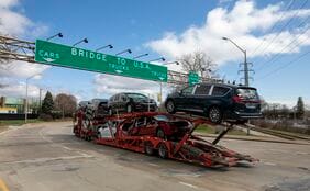 トランプ氏､カナダ産自動車･同部品の関税を27年1月から現行の2倍の50%へ引き上げ表明…両国の貿易紛争は一段と激化