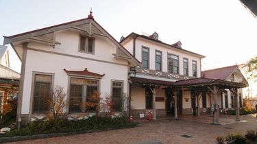 沓掛利通 軽井沢の秋色 浅間山 長野県（碓氷線の歴史（鉄道趣味